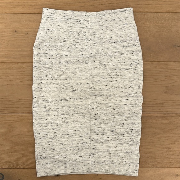 Aritzia Wilfred Heather White Liz Skirt Size Medium - Picture 3 of 5